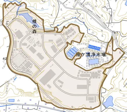 椎の森とその周辺の地図。町の範囲を重ねている