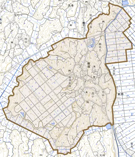 飯塚とその周辺の地図。町の範囲を重ねている