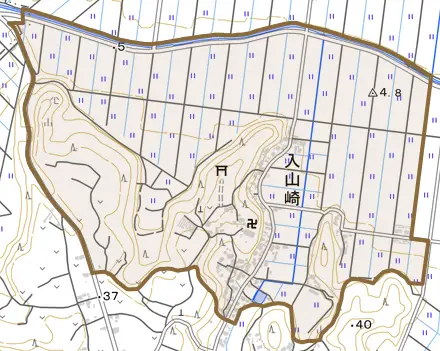 入山崎とその周辺の地図。町の範囲を重ねている