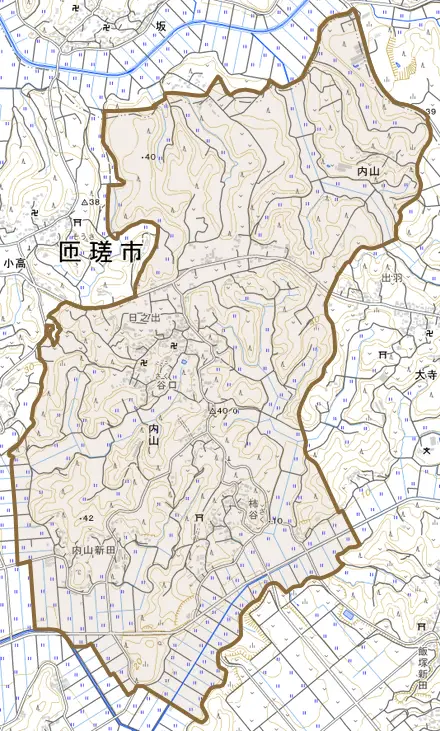 内山とその周辺の地図。町の範囲を重ねている