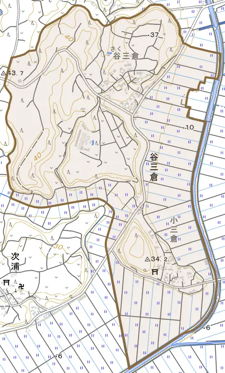 谷三倉とその周辺の地図。町の範囲を重ねている
