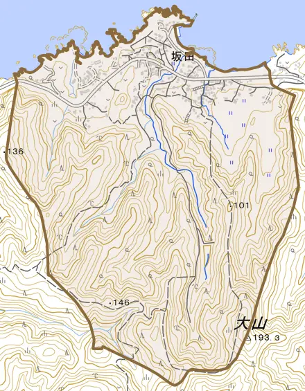 坂田とその周辺の地図。町の範囲を重ねている
