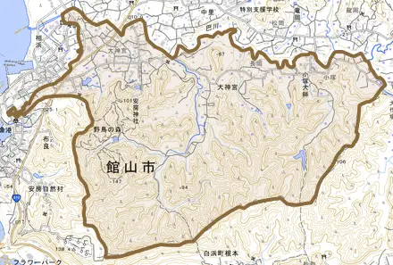 大神宮とその周辺の地図。町の範囲を重ねている