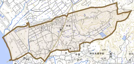 犬石とその周辺の地図。町の範囲を重ねている