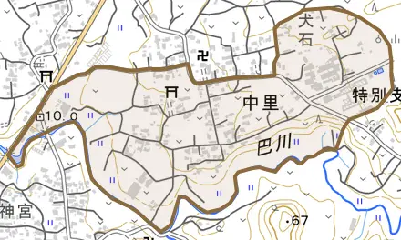 中里とその周辺の地図。町の範囲を重ねている