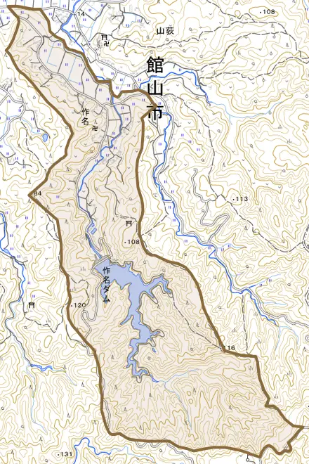 作名とその周辺の地図。町の範囲を重ねている