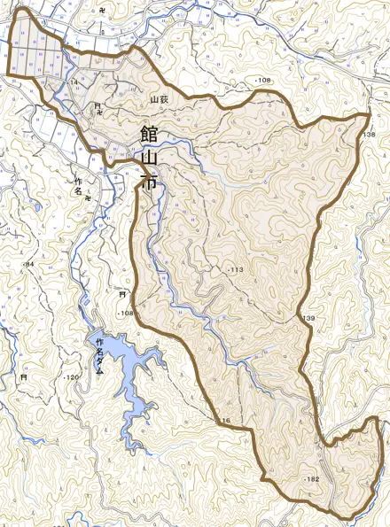 山荻とその周辺の地図。町の範囲を重ねている