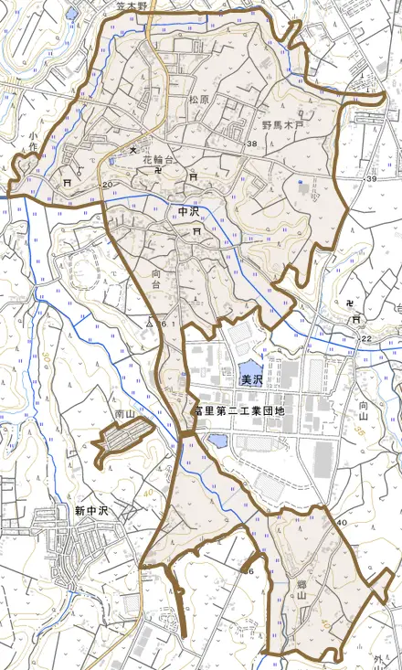 中沢とその周辺の地図。町の範囲を重ねている