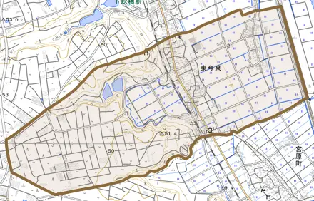 東今泉とその周辺の地図。町の範囲を重ねている