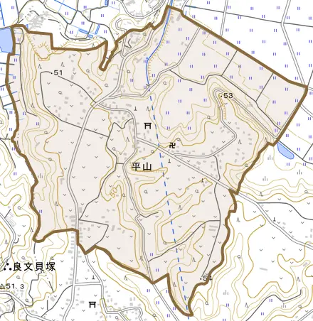 平山とその周辺の地図。町の範囲を重ねている
