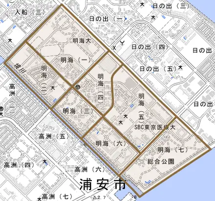 明海とその周辺の地図。町の範囲を重ねている