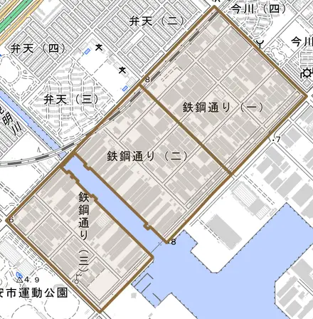 鉄鋼通りとその周辺の地図。町の範囲を重ねている