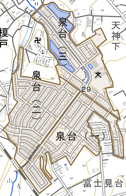 泉台とその周辺の地図。町の範囲を重ねている