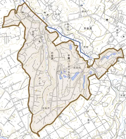 小谷流とその周辺の地図。町の範囲を重ねている