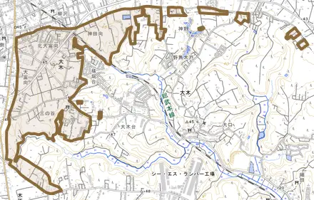 大木とその周辺の地図。町の範囲を重ねている
