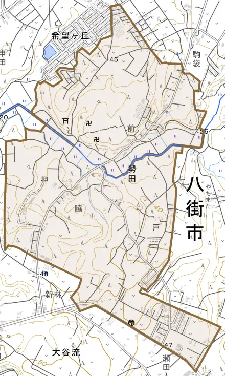 勢田とその周辺の地図。町の範囲を重ねている