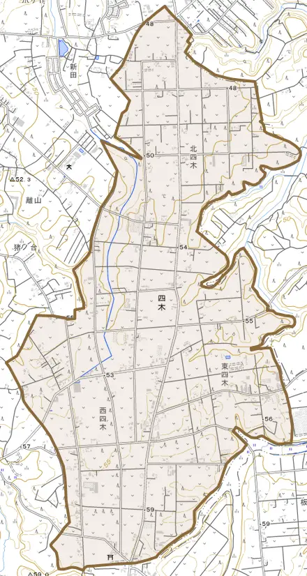 四木とその周辺の地図。町の範囲を重ねている