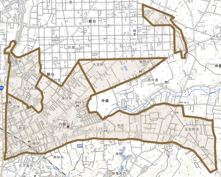 八街にとその周辺の地図。町の範囲を重ねている