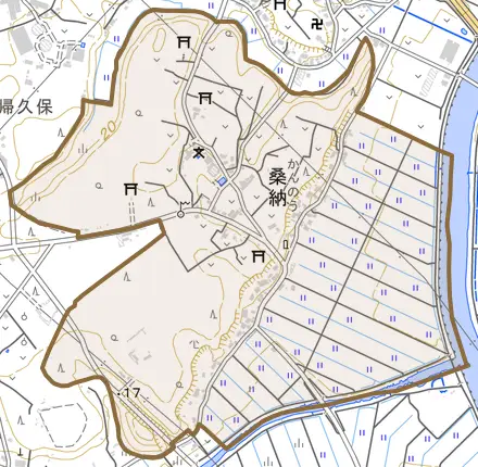 桑納とその周辺の地図。町の範囲を重ねている
