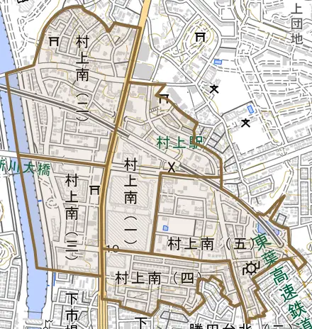 村上南とその周辺の地図。町の範囲を重ねている