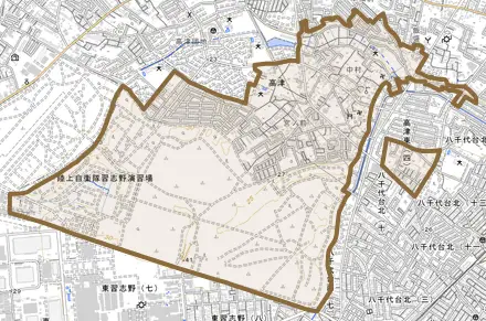高津とその周辺の地図。町の範囲を重ねている