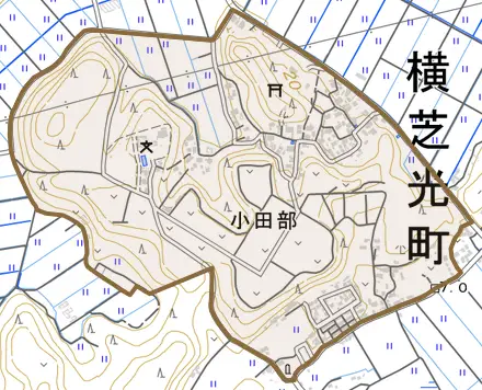 小田部とその周辺の地図。町の範囲を重ねている