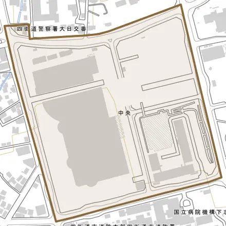 中央とその周辺の地図。町の範囲を重ねている