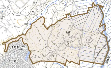 亀崎とその周辺の地図。町の範囲を重ねている