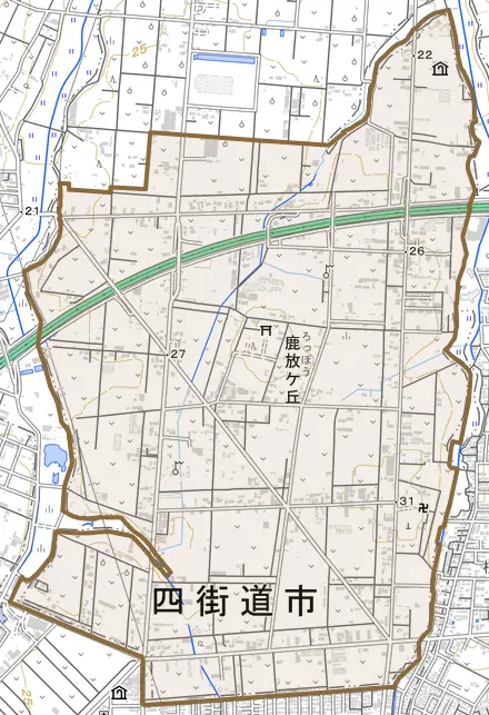 鹿放ケ丘とその周辺の地図。町の範囲を重ねている