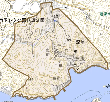 深浦とその周辺の地図。町の範囲を重ねている