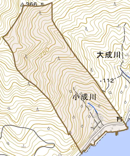 小成川とその周辺の地図。町の範囲を重ねている