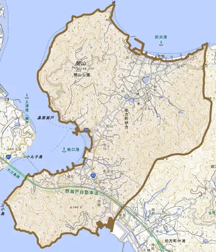 伯方町伊方とその周辺の地図。町の範囲を重ねている