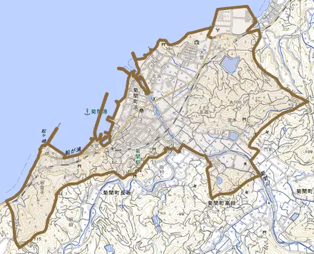 菊間町浜とその周辺の地図。町の範囲を重ねている