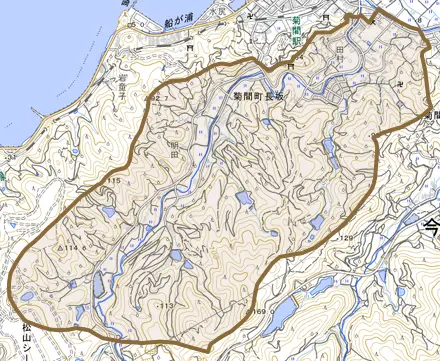 菊間町長坂とその周辺の地図。町の範囲を重ねている