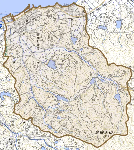菊間町佐方とその周辺の地図。町の範囲を重ねている