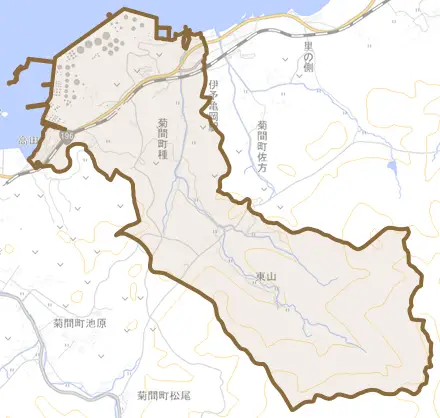 菊間町種とその周辺の地図。町の範囲を重ねている
