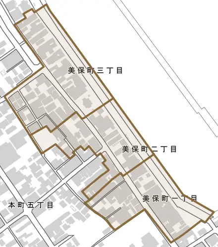 美保町とその周辺の地図。町の範囲を重ねている