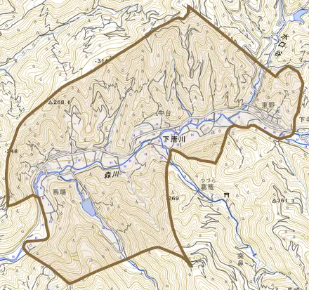 下唐川とその周辺の地図。町の範囲を重ねている