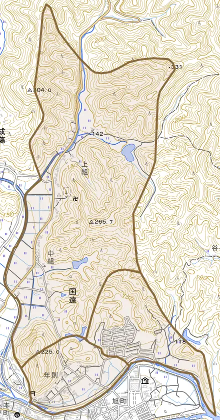 大字国遠とその周辺の地図。町の範囲を重ねている