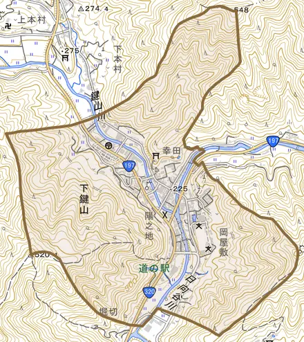 大字下鍵山とその周辺の地図。町の範囲を重ねている