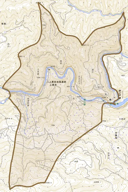 上黒岩とその周辺の地図。町の範囲を重ねている