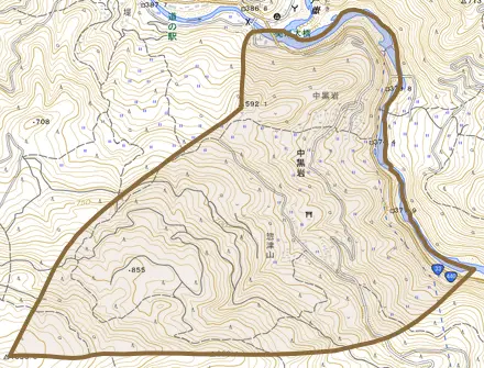 中黒岩とその周辺の地図。町の範囲を重ねている