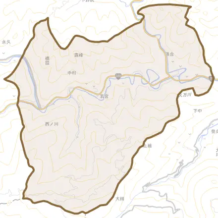 露峰とその周辺の地図。町の範囲を重ねている
