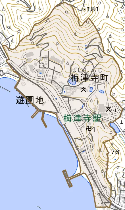 梅津寺町とその周辺の地図。町の範囲を重ねている