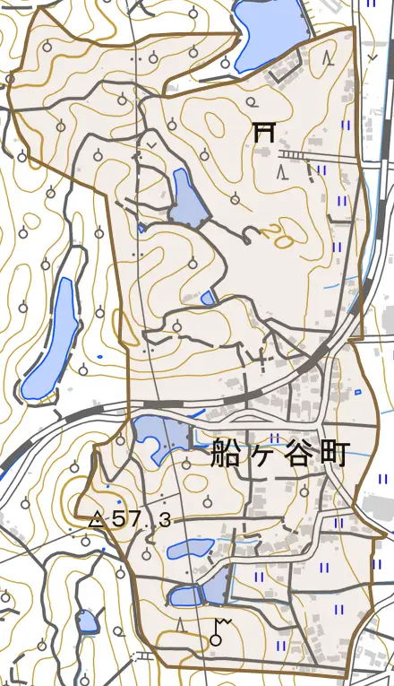 船ケ谷町とその周辺の地図。町の範囲を重ねている
