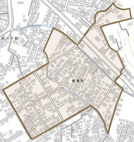 春美町とその周辺の地図。町の範囲を重ねている