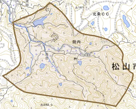 院内とその周辺の地図。町の範囲を重ねている