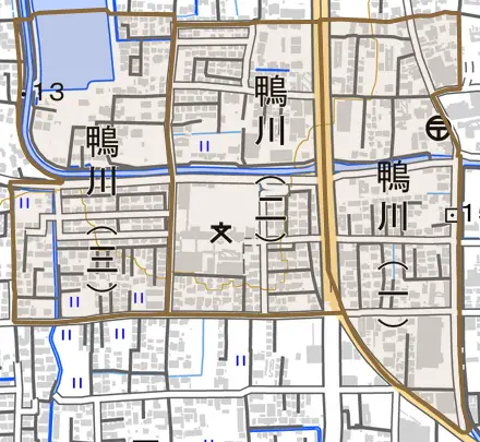 鴨川とその周辺の地図。町の範囲を重ねている