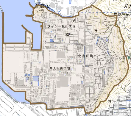 北吉田町とその周辺の地図。町の範囲を重ねている