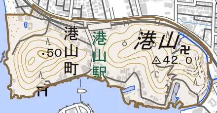 港山町とその周辺の地図。町の範囲を重ねている